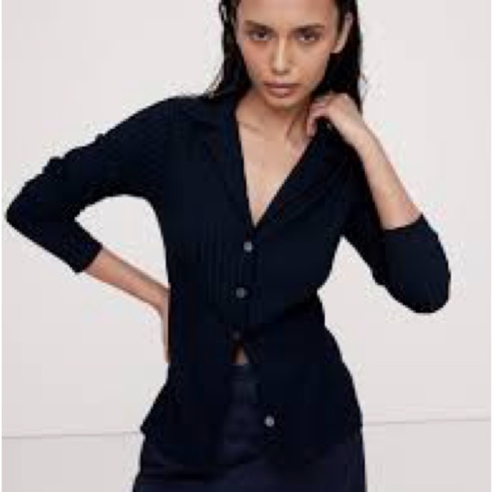 Black Ribbed Button-Up Long Sleeve Top - Picture 2 of 4